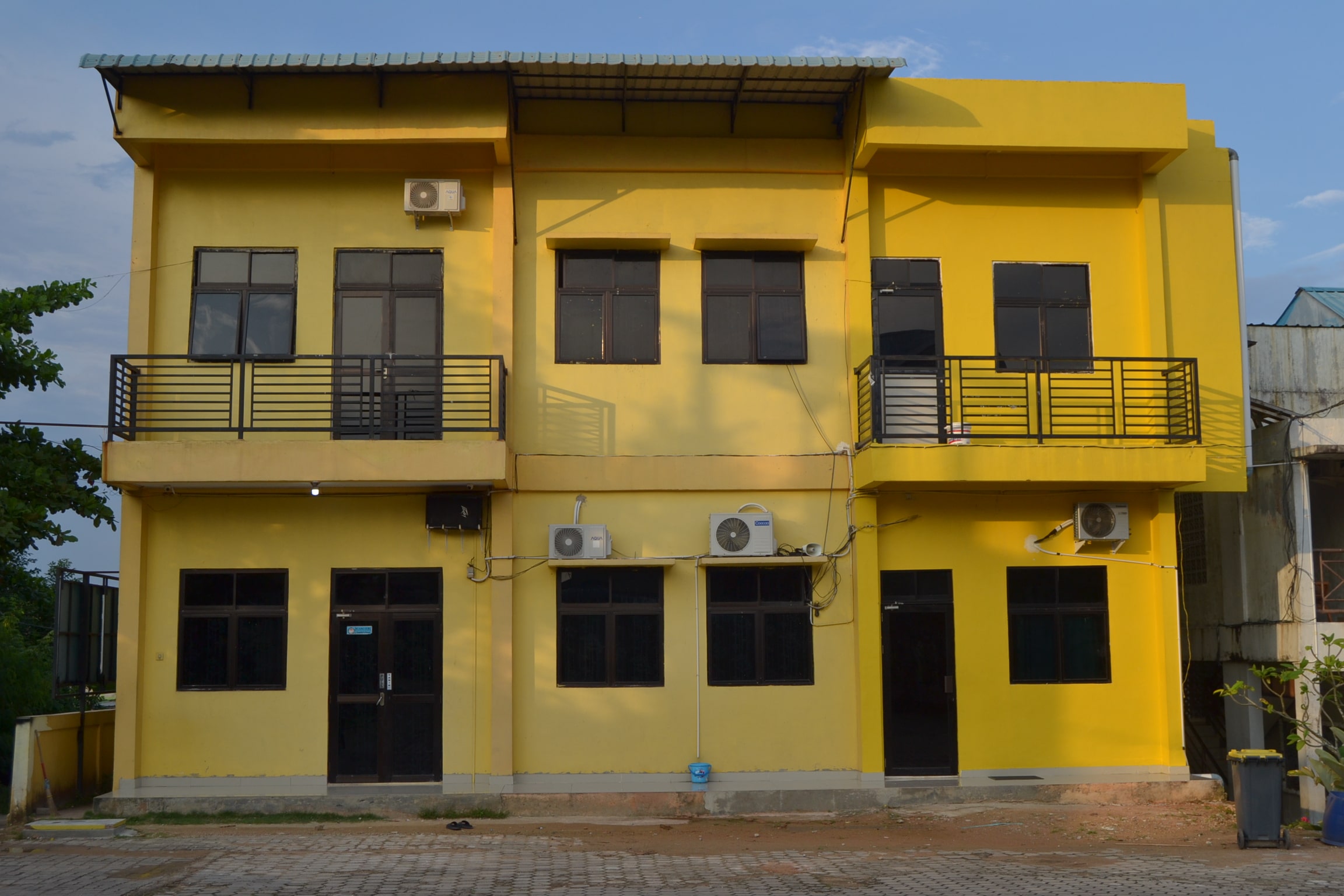 Kantor Sekolah dan DPW